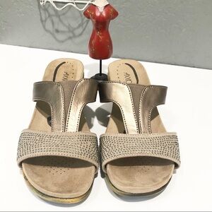 Axxiom Haven Bronze wedge.